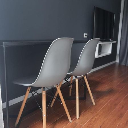 Modern Apartment Korca 3 Εξωτερικό φωτογραφία